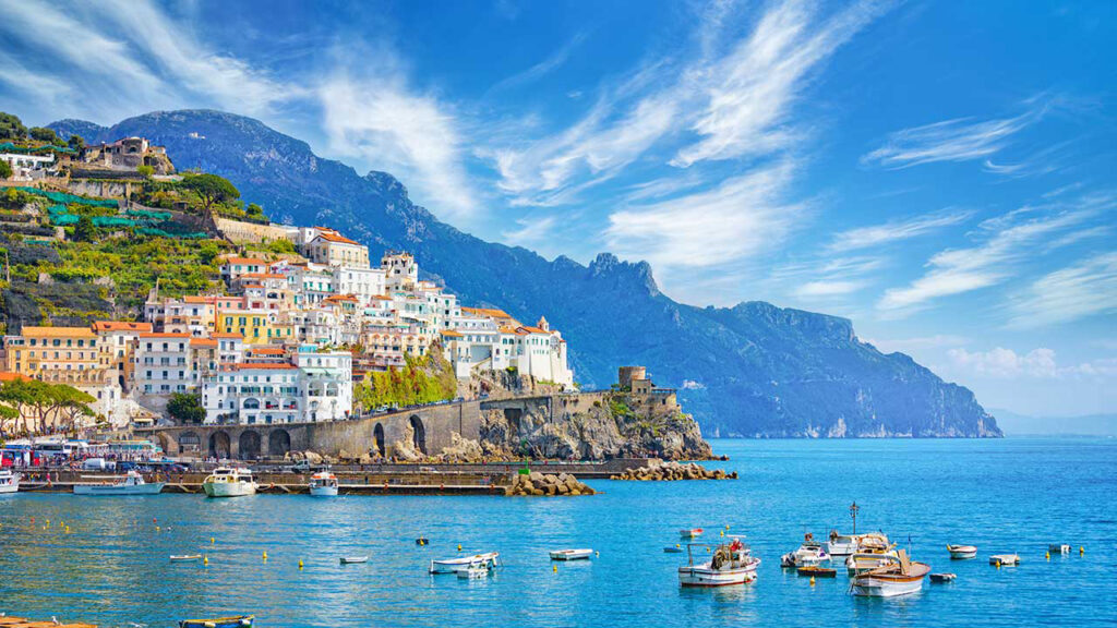 Amalfi_shutterstock_uno44330989zero